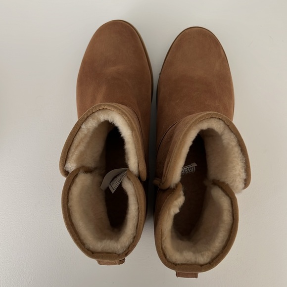 NEW Uggs Kristin Wedge Boot Size 10 - Picture 4 of 5